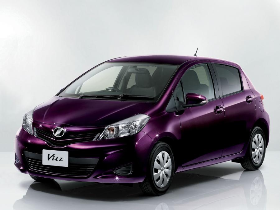  Toyota Vitz 1.3 F Ciel 2012 года  (фото 1 из 4)